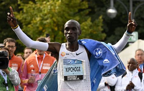 Eliud Kipchoge (9) 